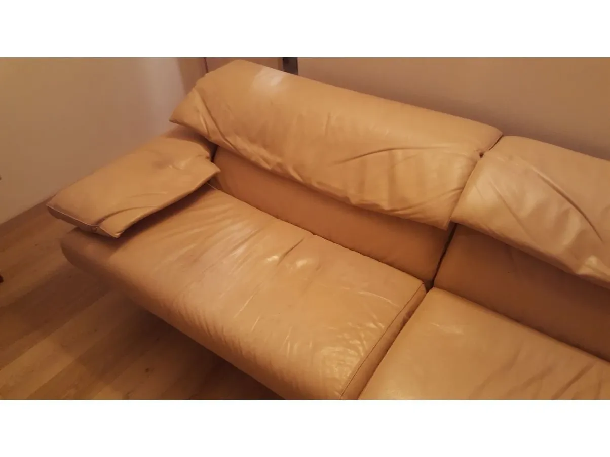 Set divano 3 posti e poltrona Alanda in pelle 6