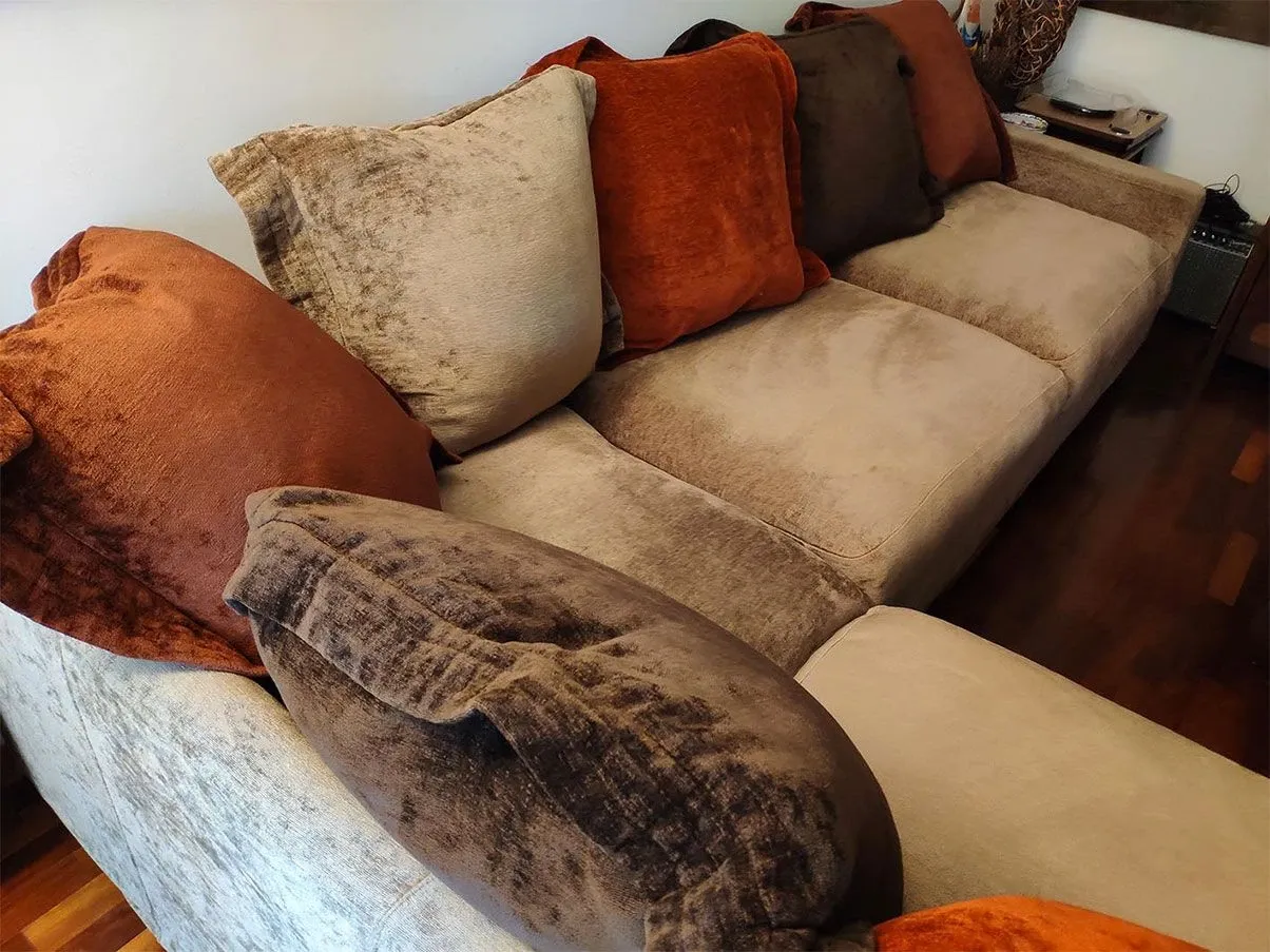 Tao corner sofa in velvet (beige), Roche Bobois 
