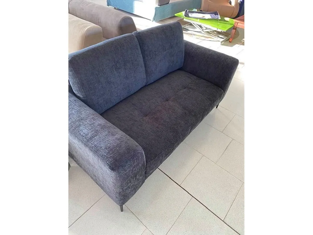 2-Sitzer Wartezimmer Sofa mit Armlehnen aus Stoff (schwarz) 