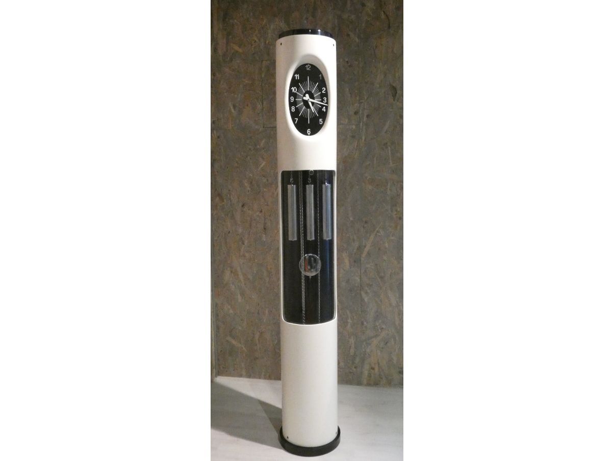 Vintage floor clock (1970s), Deesup