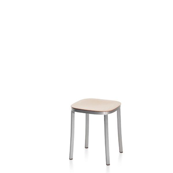 Sgabello 1 Inch in legno di frassino di Jasper Morrison, Emeco image