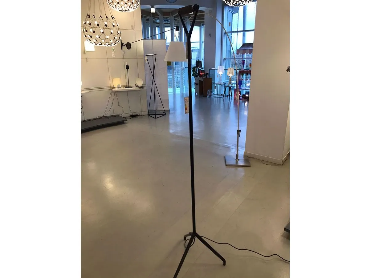 Lola D15 aluminum (black) floor lamp 1
