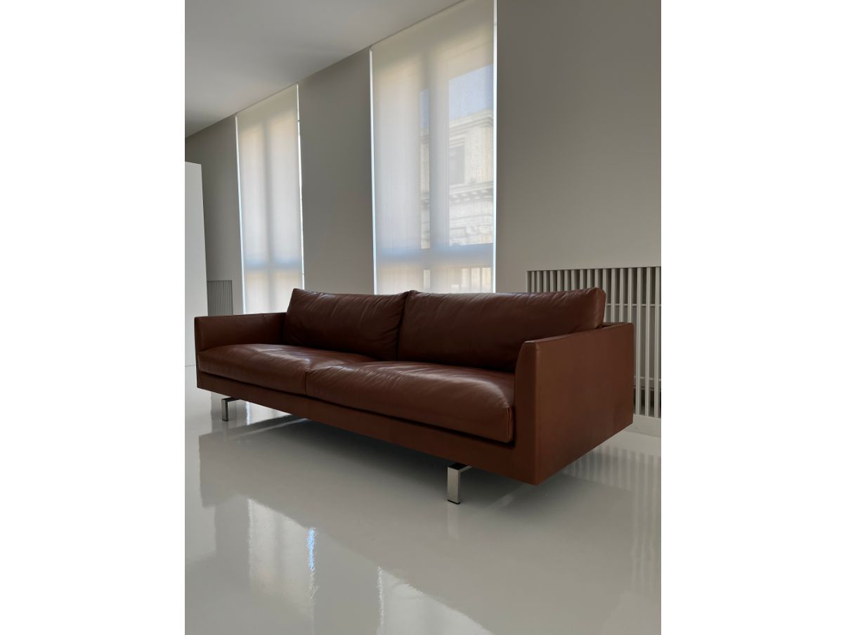 Axel 4-seater sofa by Gijs Papavoine Front