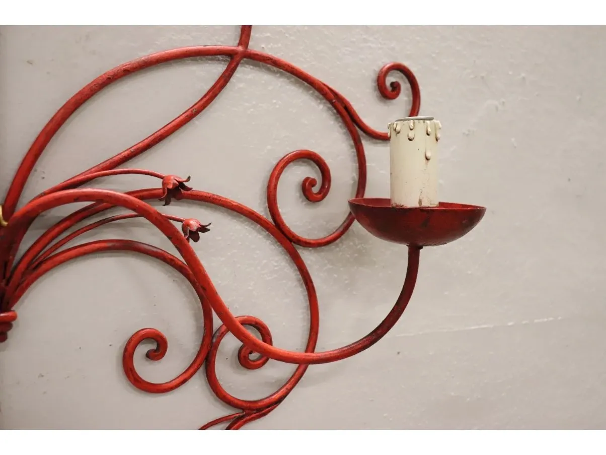 Applique vintage in ferro laccato rosso (anni '30) 3