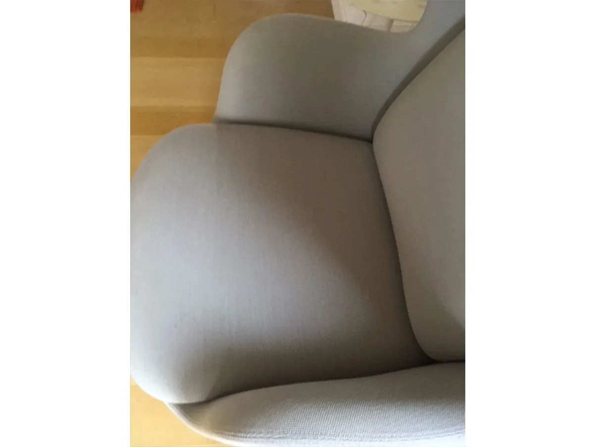 Bergère Ro armchair in fabric (grey), Fritz Hansen 2