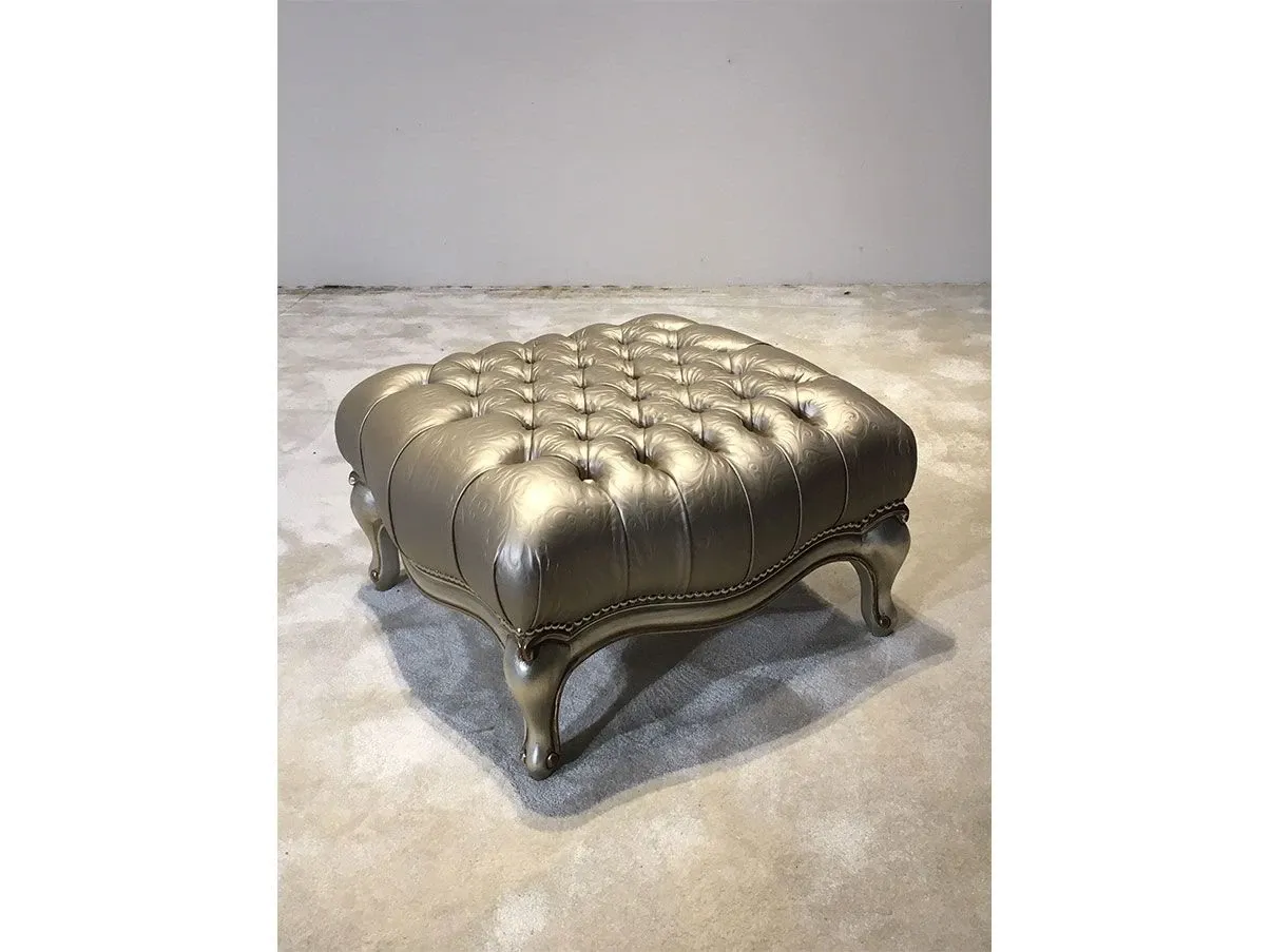 Modigliani pouf in capitonné leather (silver), Bruno Zampa 2