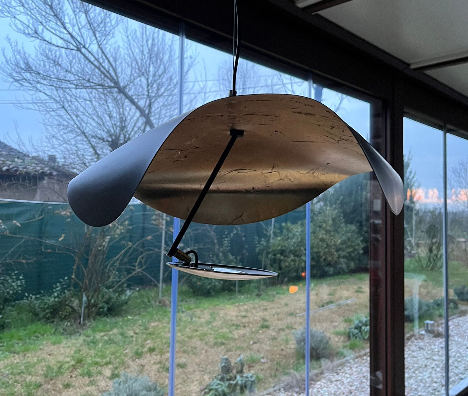 Lampadario Lederam Manta S1 in alluminio di Enzo Catellani Front