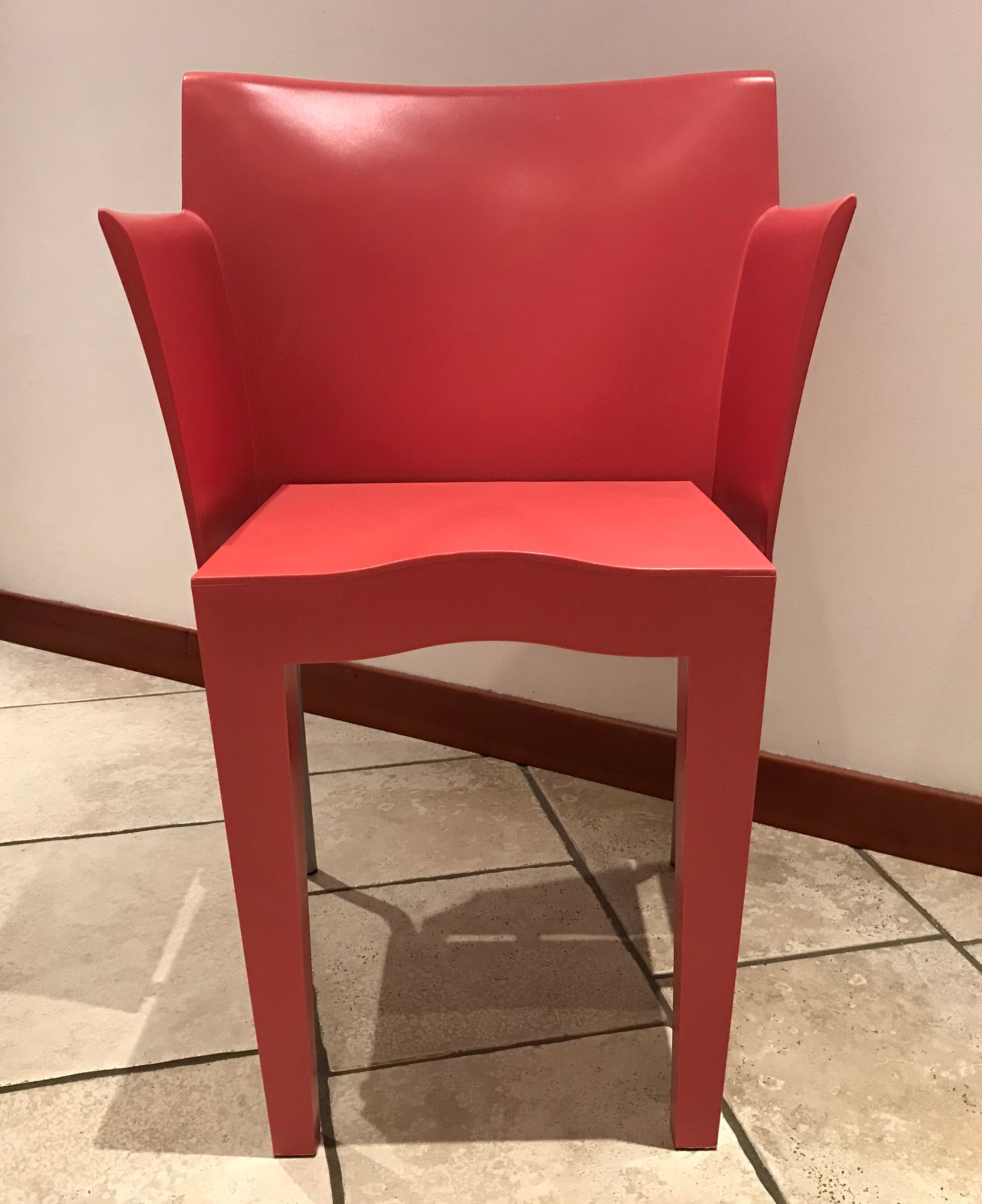 Poltroncina Super Glob rossa di Philippe Starck (anni '90), Kartell Main