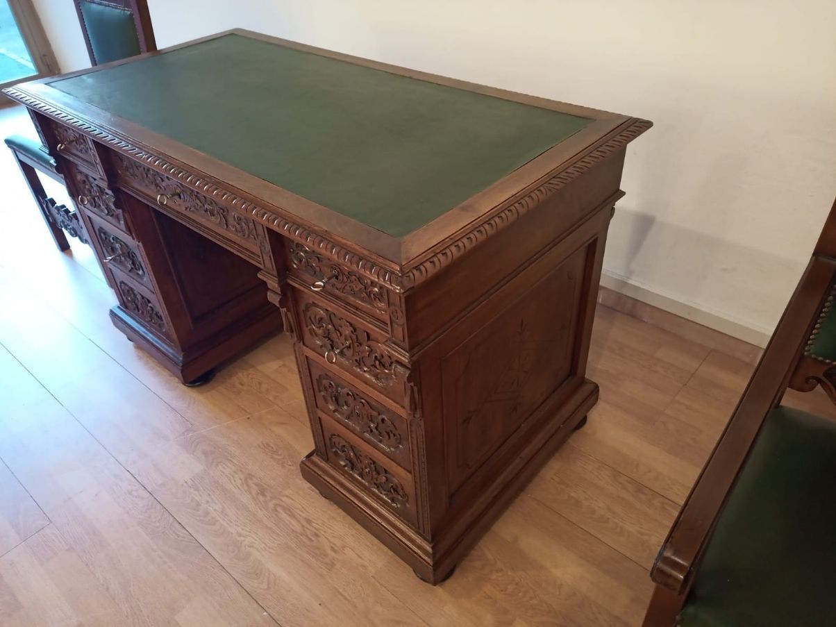 Set desk and 2 vintage chairs in leather and walnut wood, 7