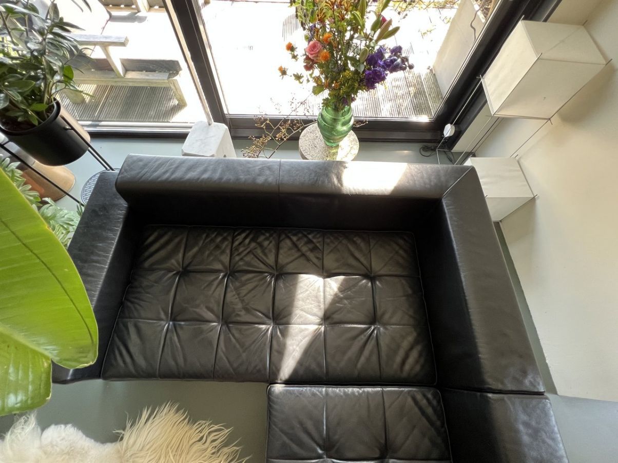 Alfa 1325 corner sofa in black leather 8