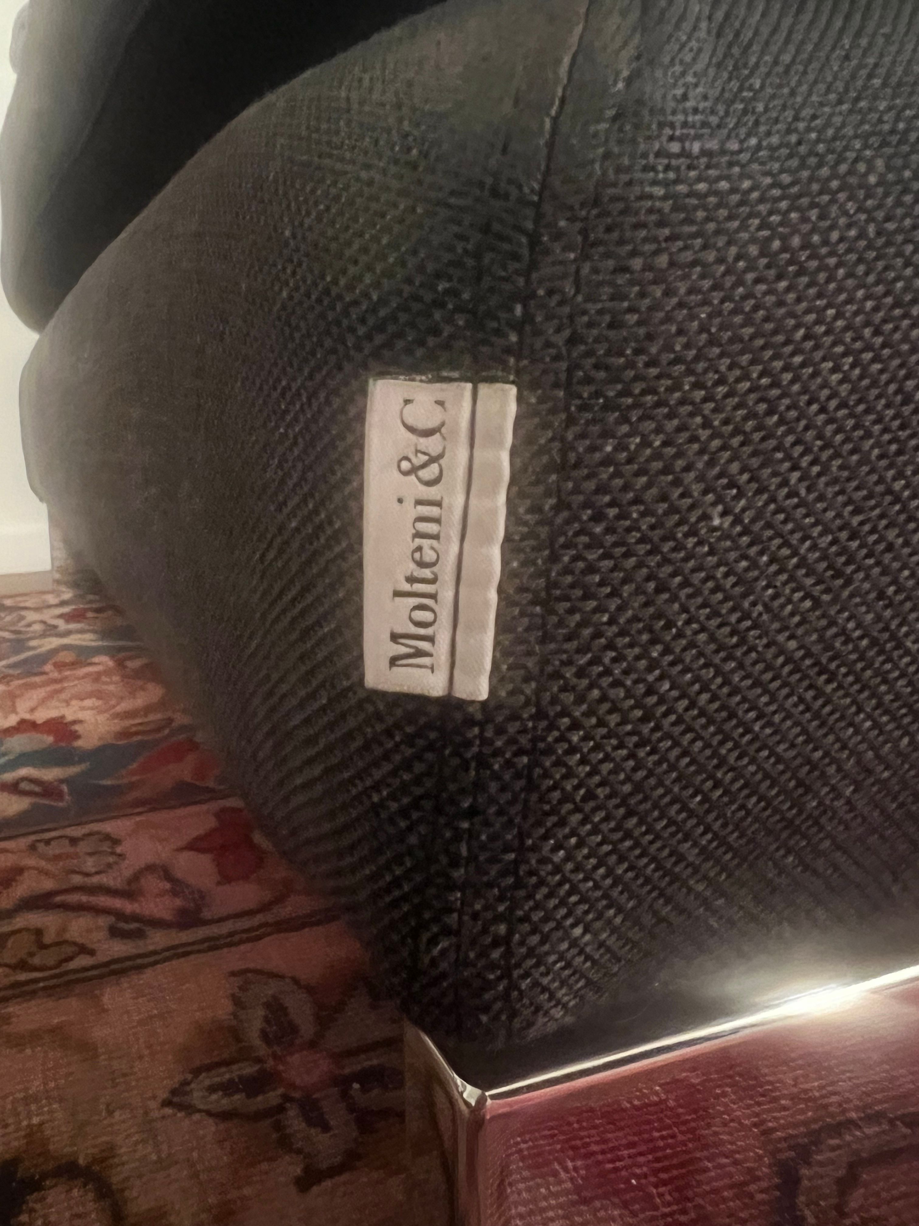 3-Seater Sofa and Reversi Ottoman in Fabric (Grey) Brand