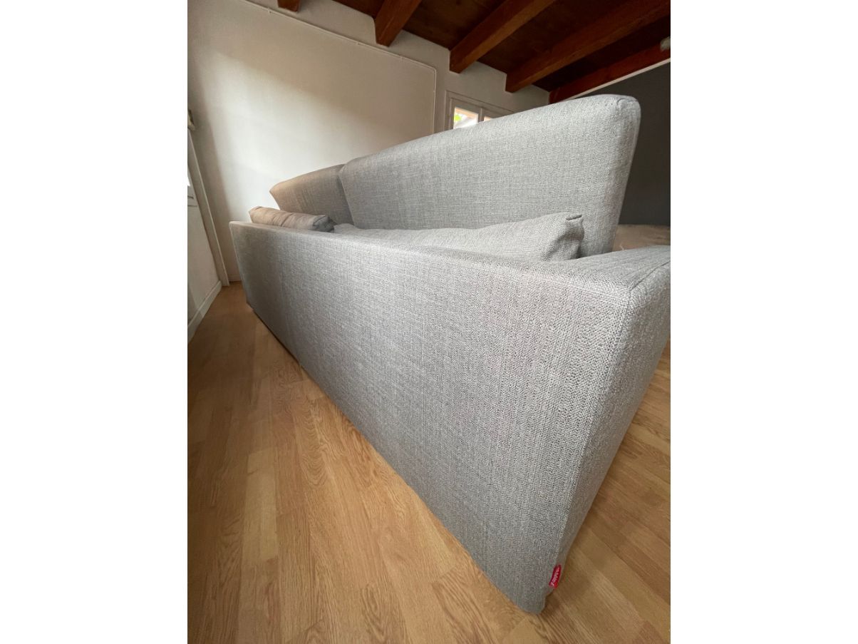Sofa in gray fabric, Flexform  5