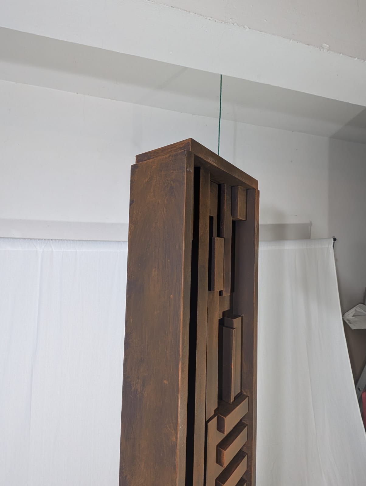 Brutalist wooden sculpture (70s) Side