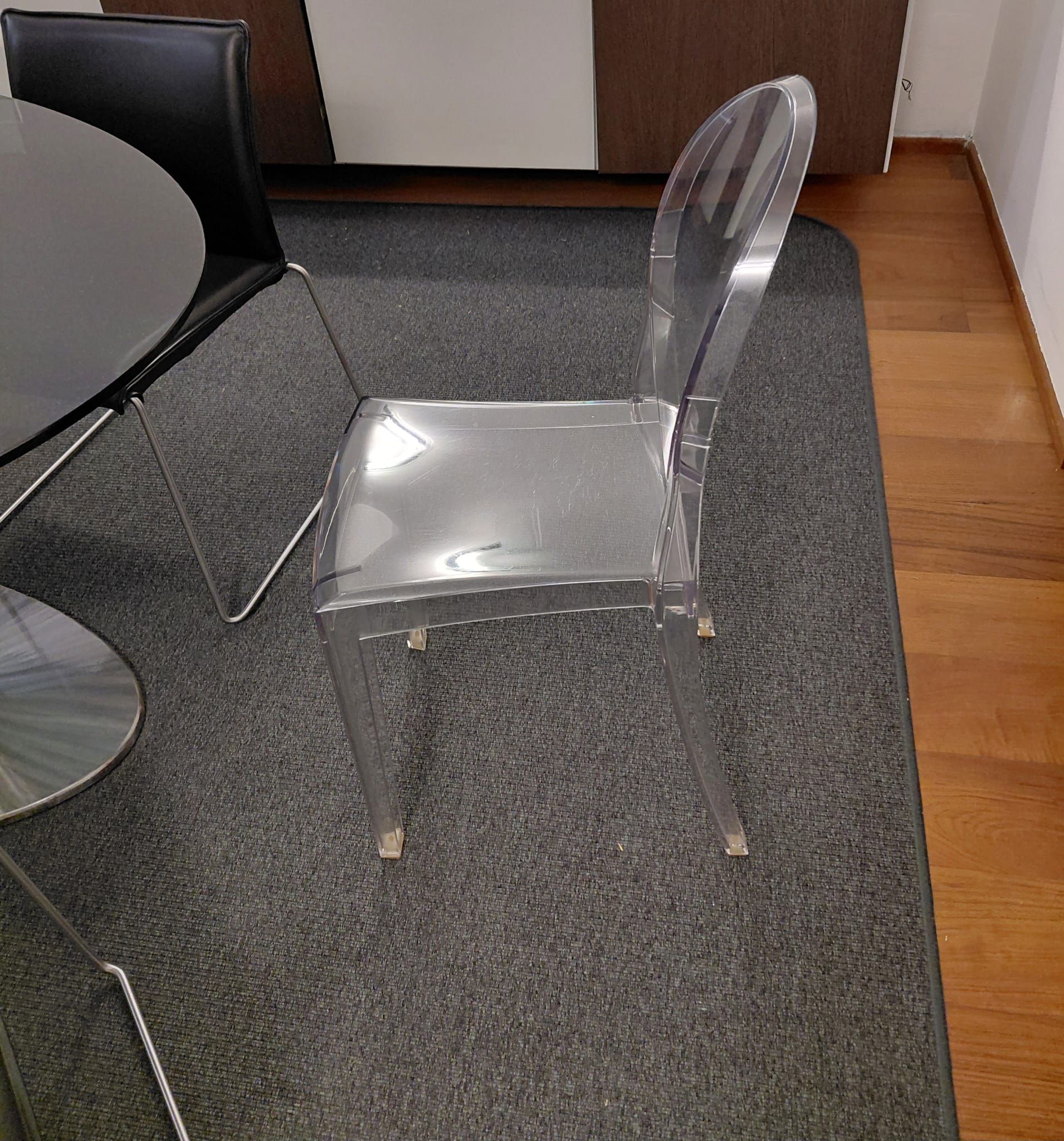 Paire de chaises Victoria Ghost transparentes Front