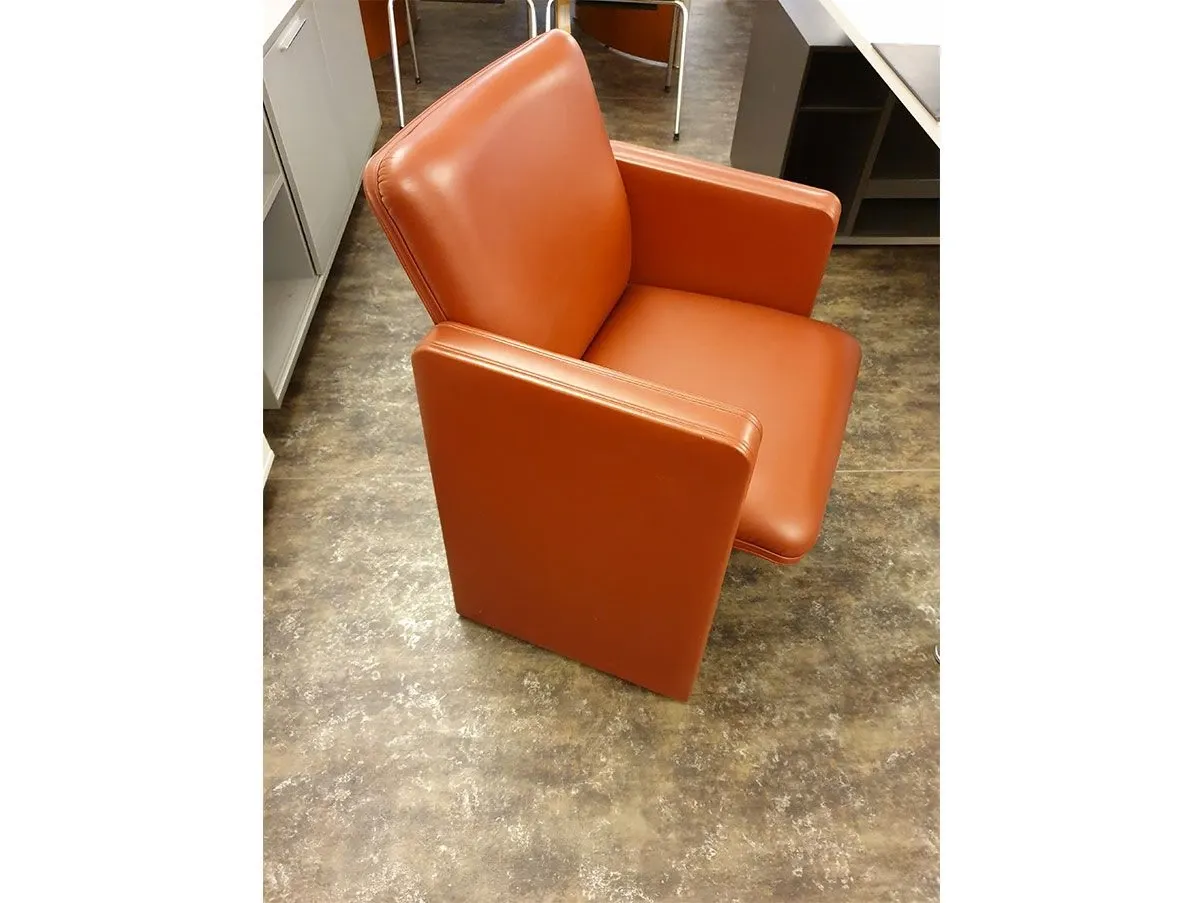 THF 96 armchair with leather wheels (red), Poltrona Frau 3