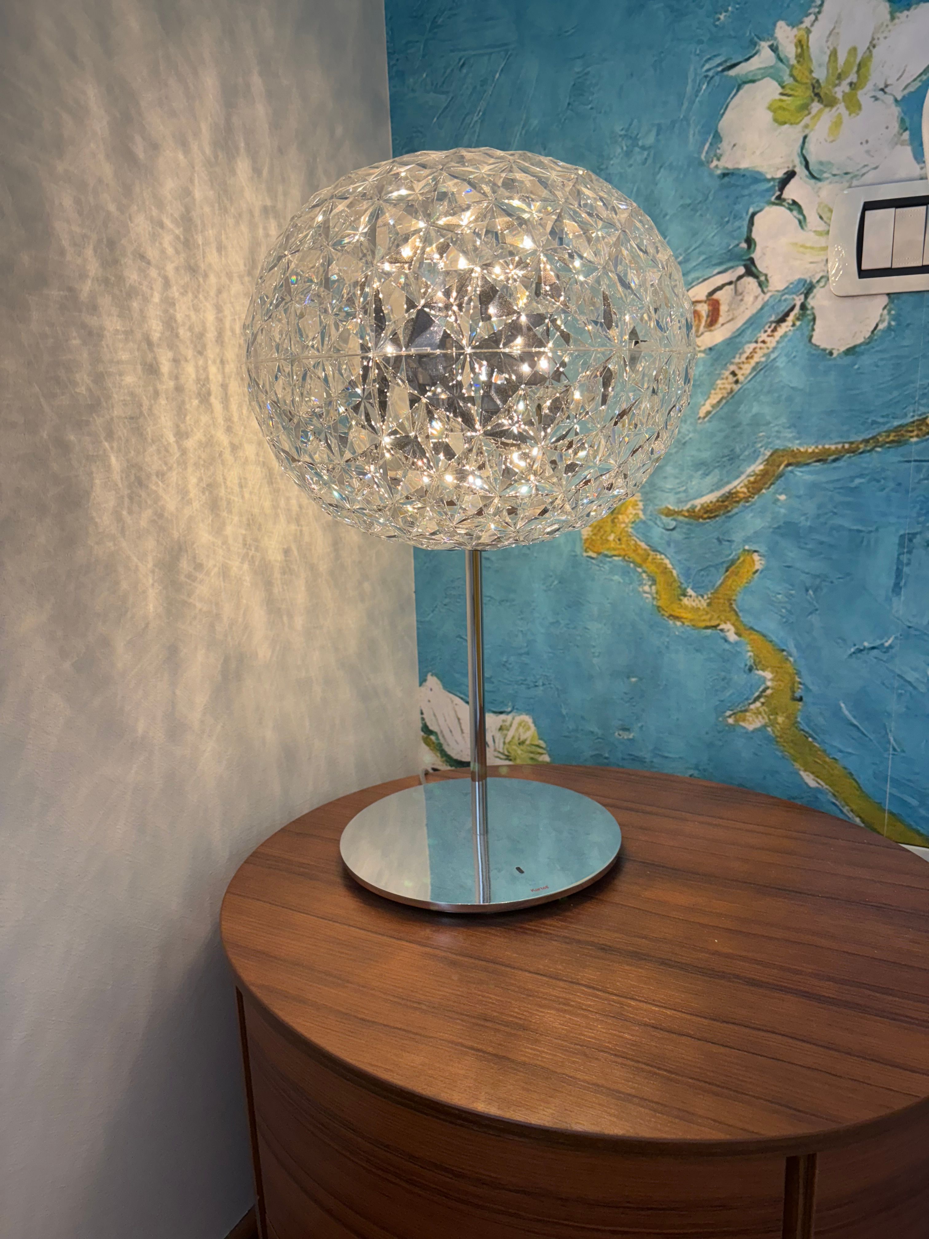 Lampada da tavolo Planet trasparente di Tokujin Yoshioka, Kartell  Side