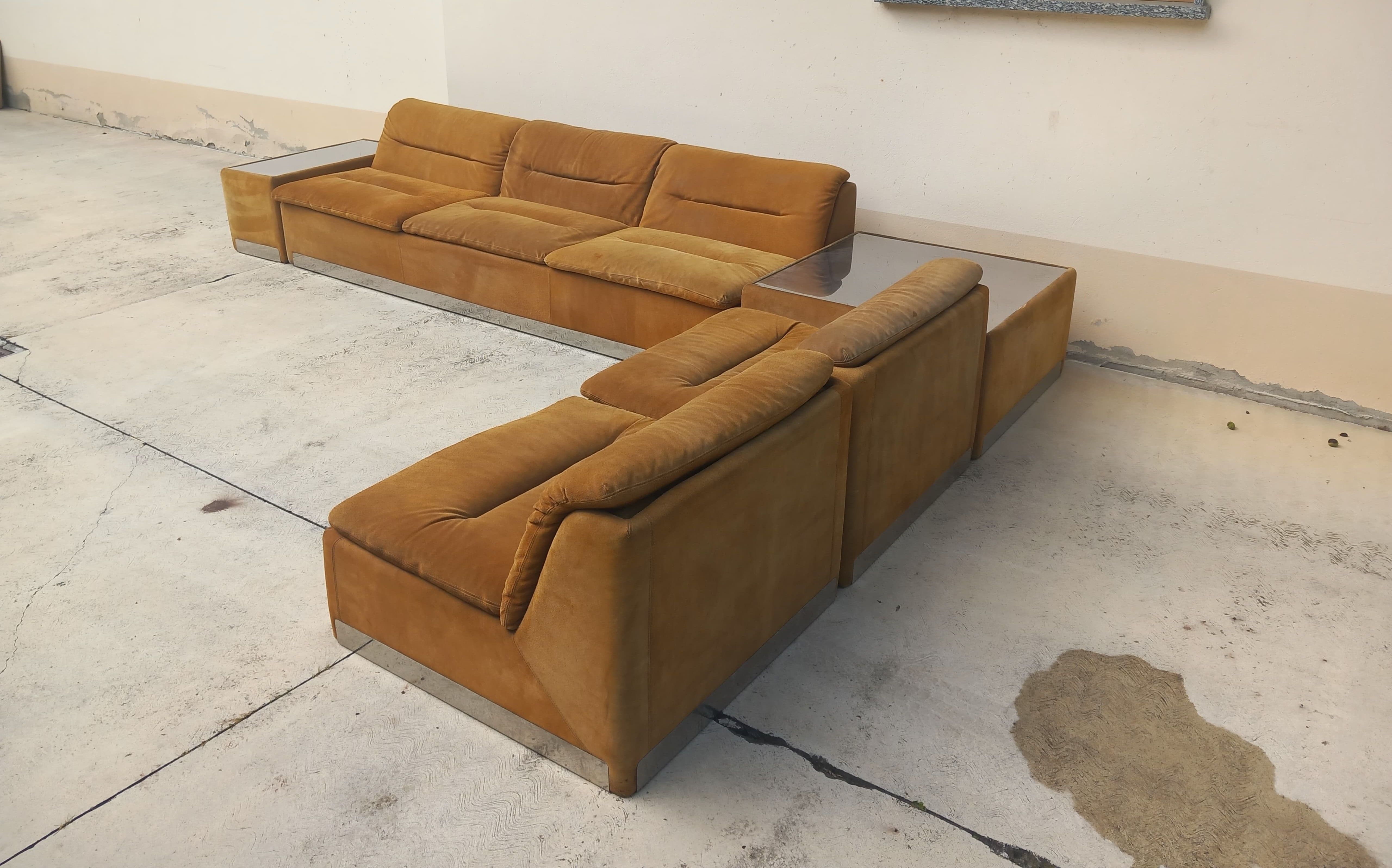Modulares Ecksofa mit seitlichen Tischen Vorschläge (70er Jahre) Side