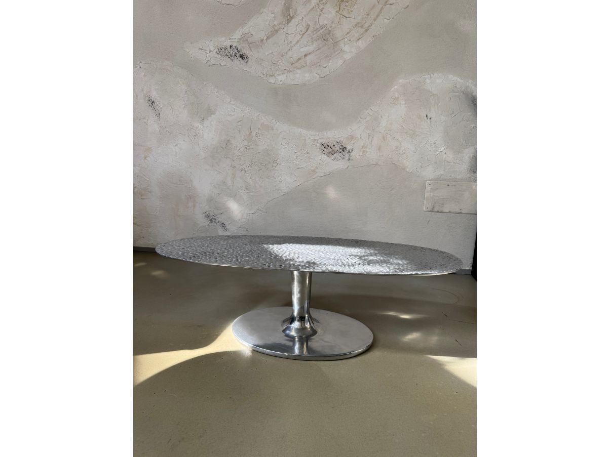 Next 148 oval low table in aluminum by Paola Navone, Gervasoni Main