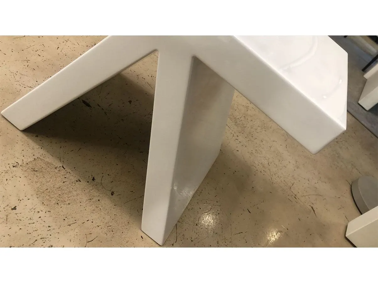 Toy coffee table with oriental lines by Prospero Rasulo, Slide 6