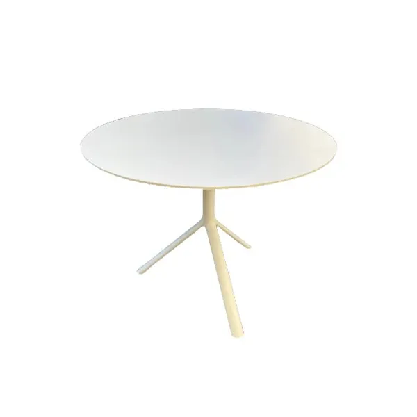 Miura round table in painted metal (white), Plank image