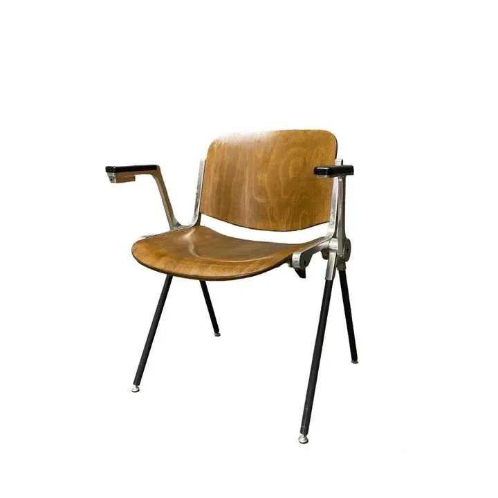 Agora chair Paolo Favaretto, Emmegi 4