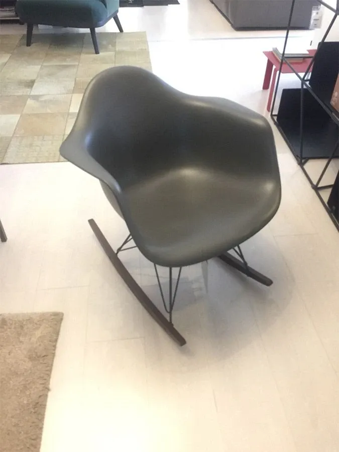 Eames Plastic Armchair RAR (dark grey) 5