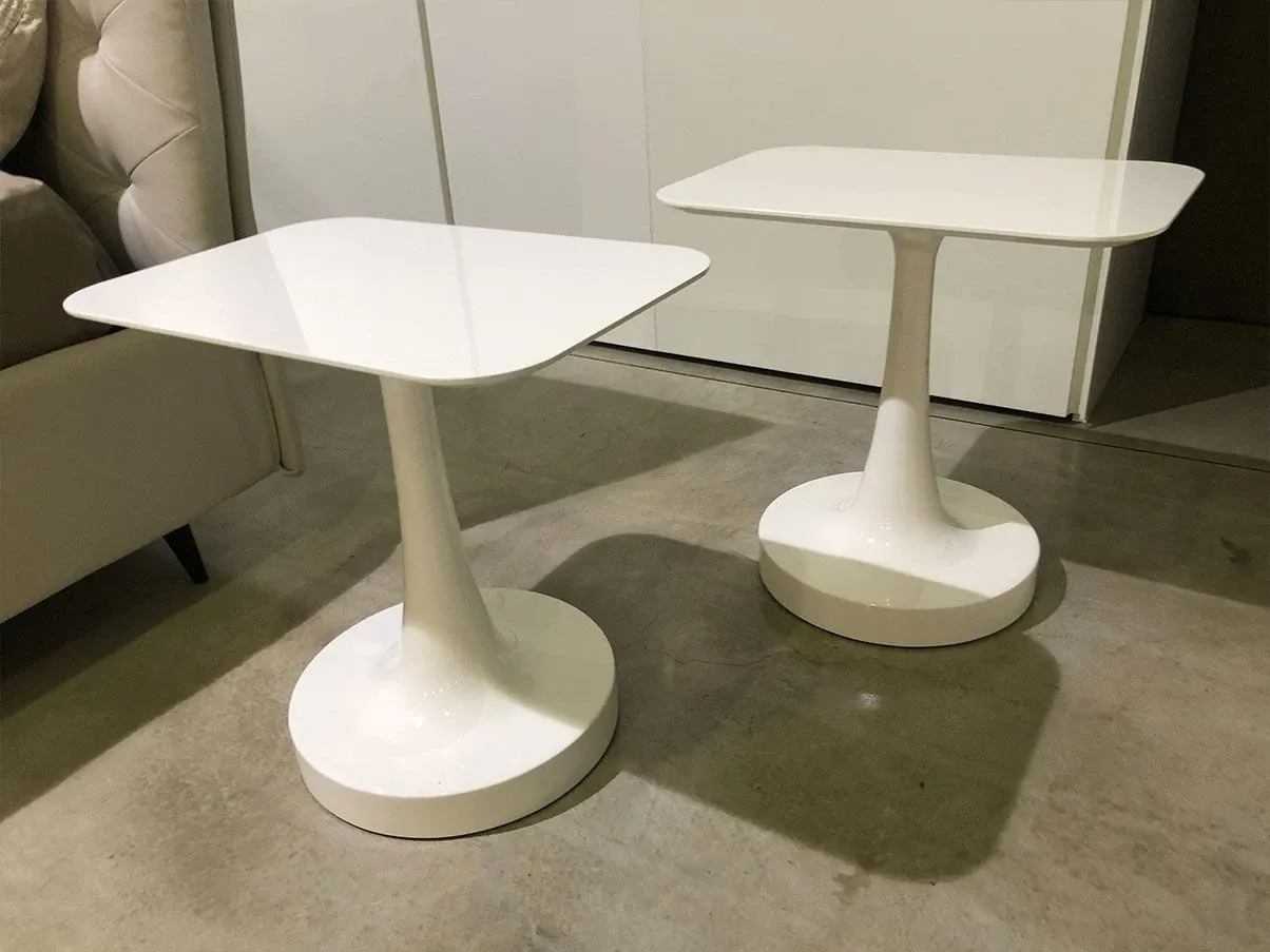 Vulcano coffee table in molded polyurethane (white) 2