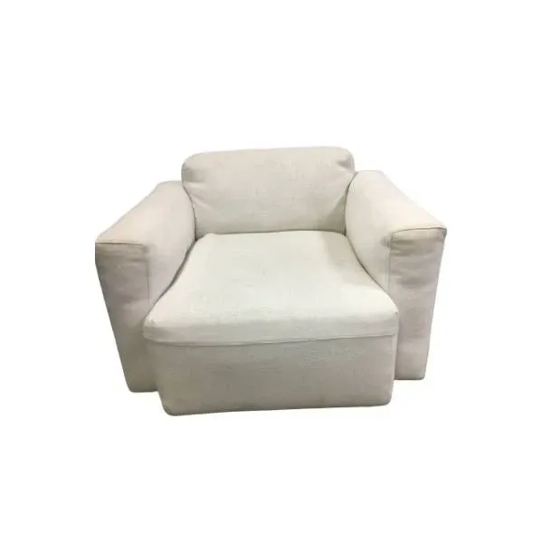 Cooper Junior armchair in white fabric, Frigerio image