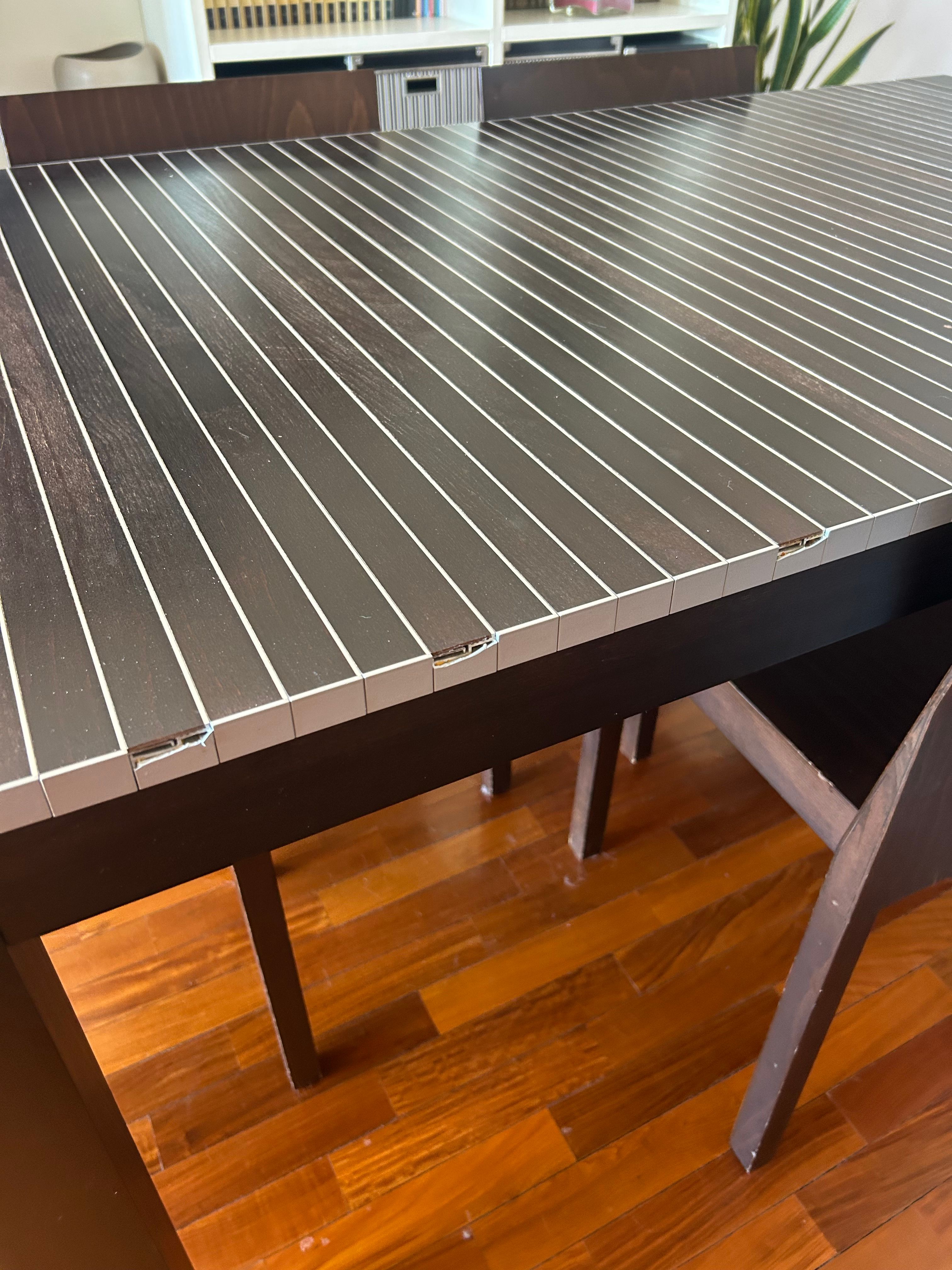 Astor Ausziehbarer Esstisch von Grafite Design Defects