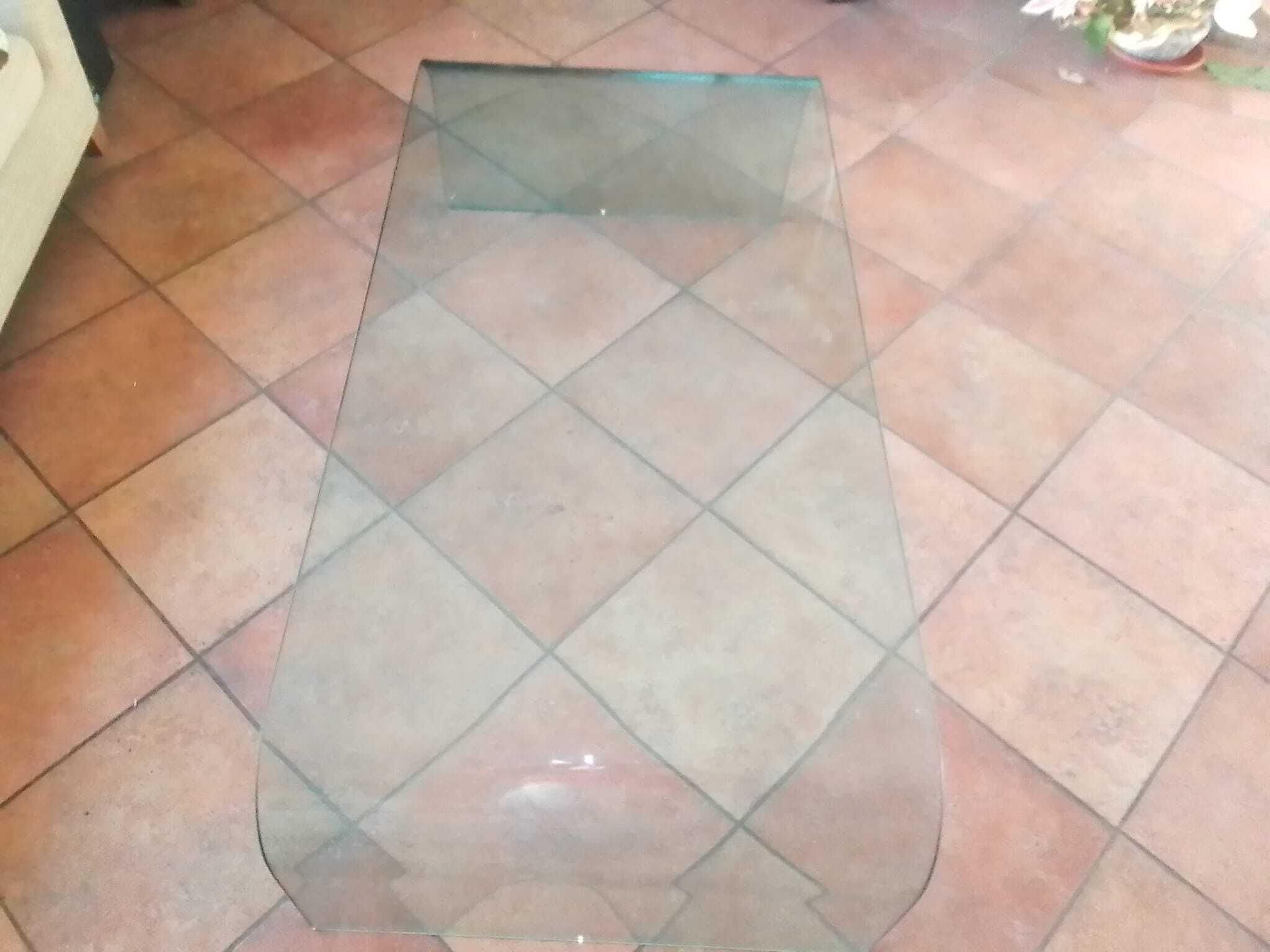 Curved coffee table, FontanaArte 7