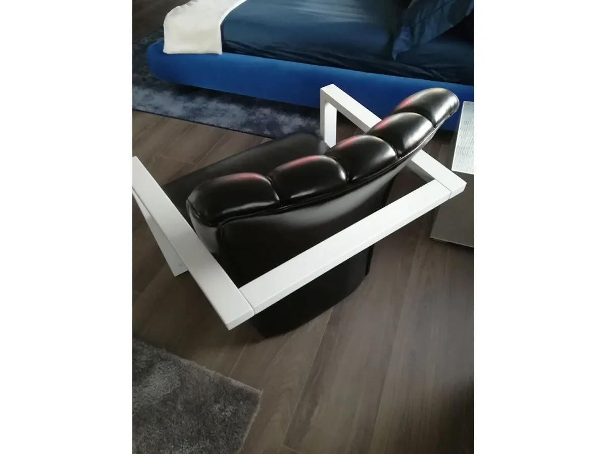 Leon (black), CorteZari 2