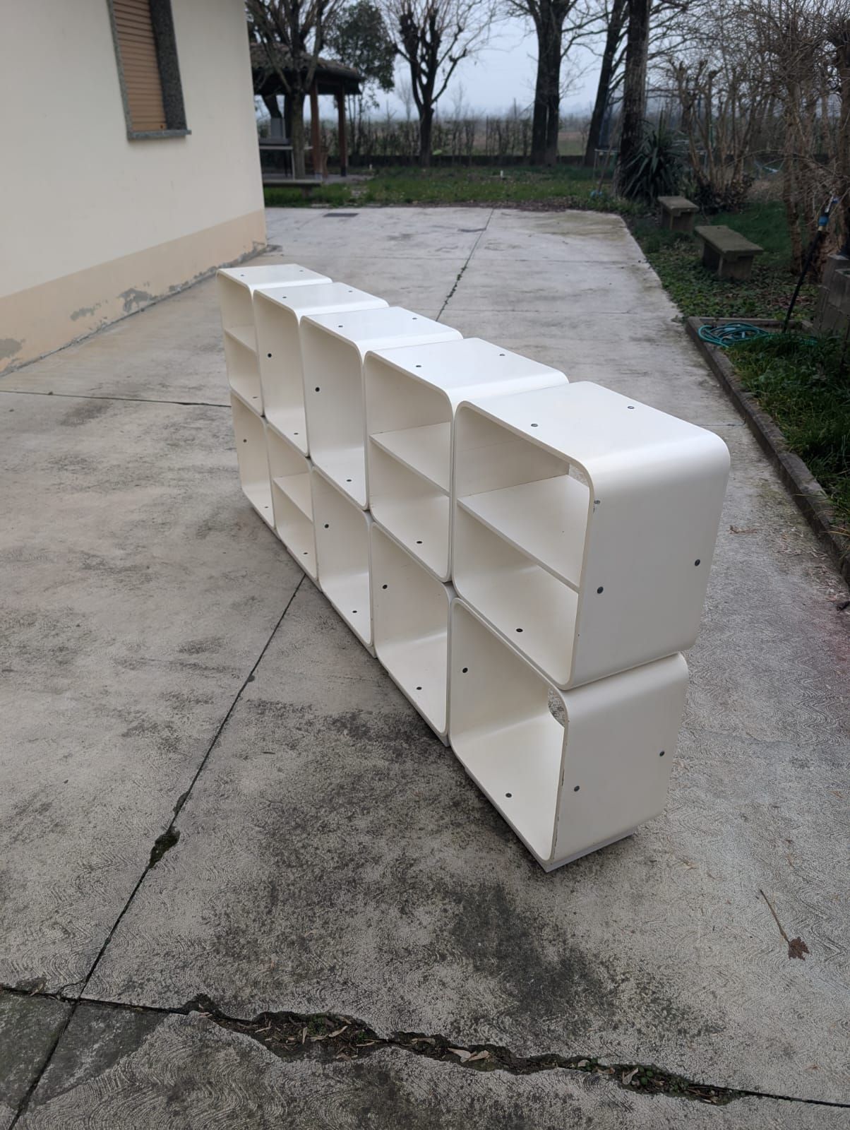 Libreria in legno laccato bianco di Carlo de Carli (anni '70) Brand