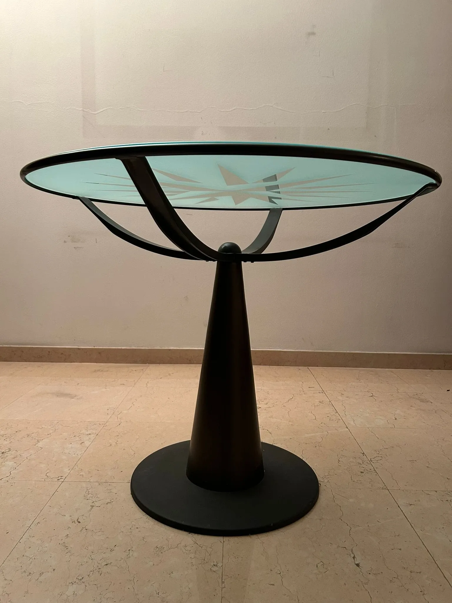 Tavolo rotondo Astrolabio, Driade 1