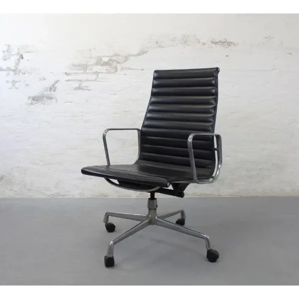 Office chair EA119 Charles & Ray Eames, ICF  image