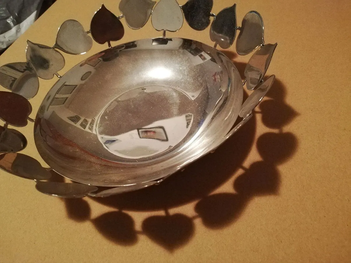 Hearts line centerpiece in steel (silver), Ottaviani 2