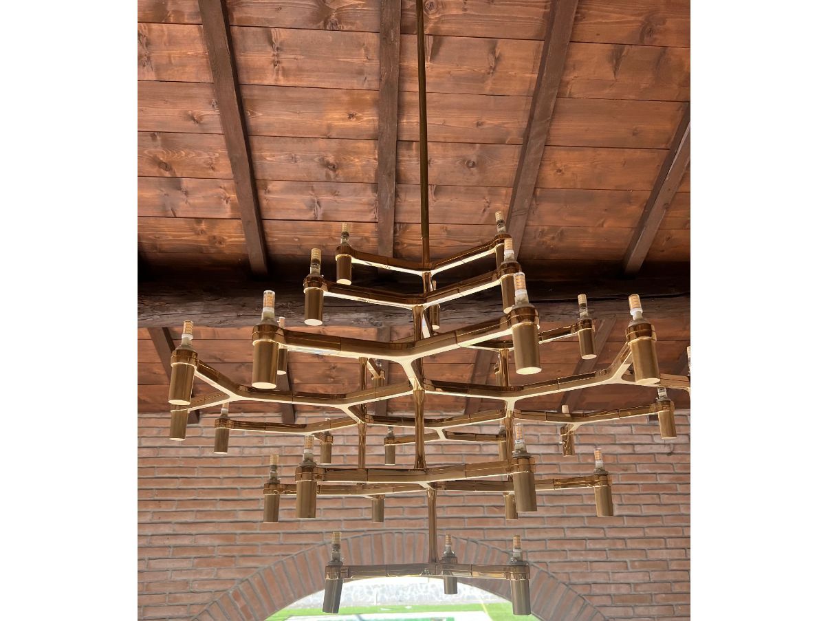 Crown Major chandelier Front