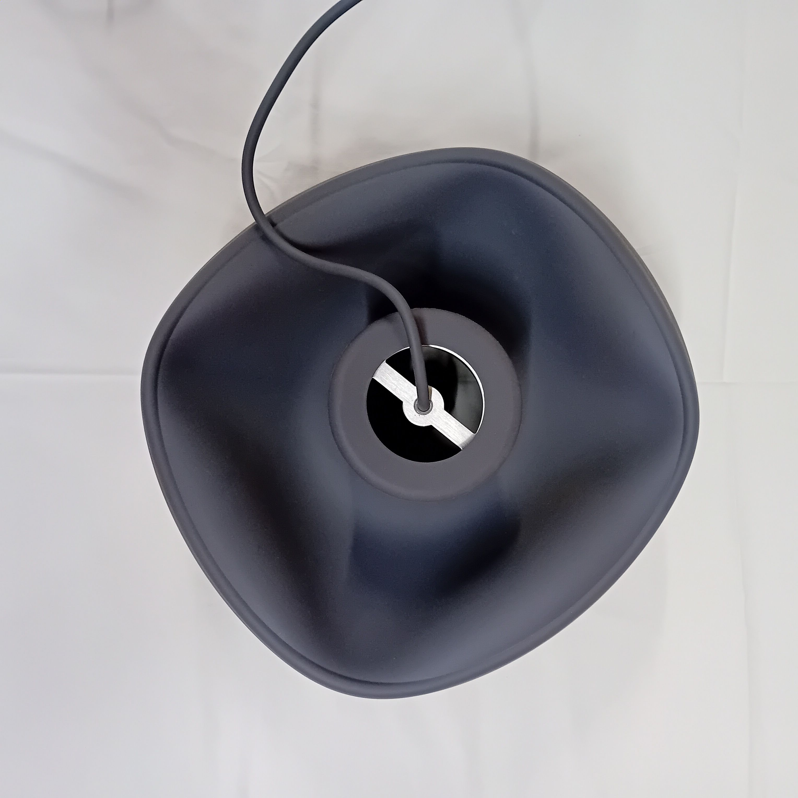 Suspension Unfold par Form Us With Love Defects