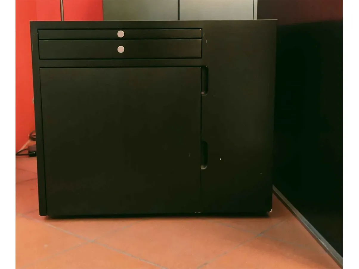 Schreibtisch mit Büroschrank 