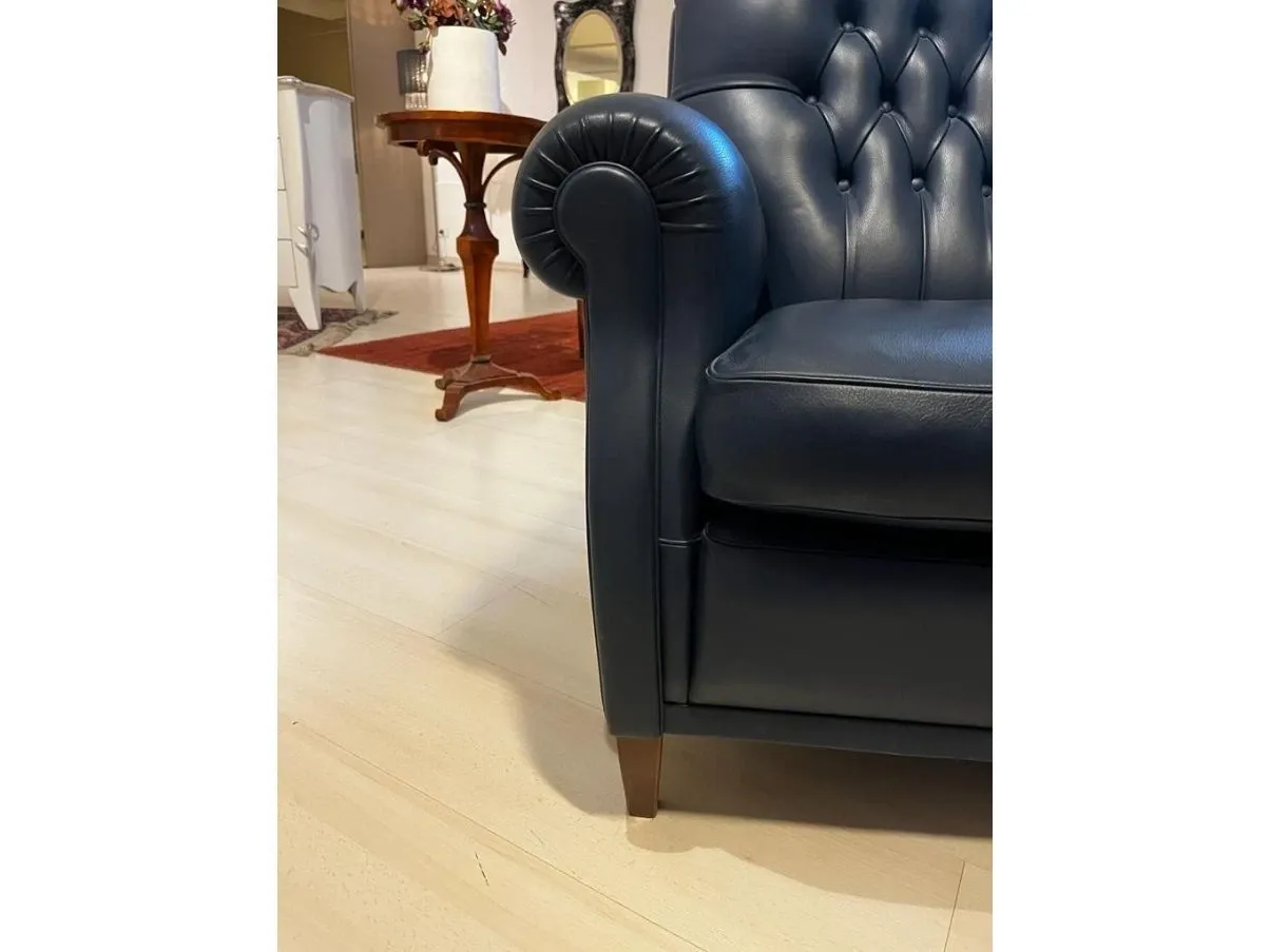 Chesterfield armchair in blue leather 8