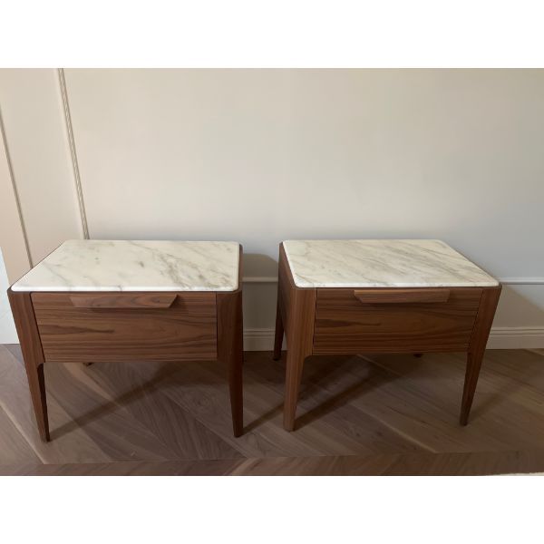 Pair of Ziggy Night bedside tables in walnut wood and marble, Porada image