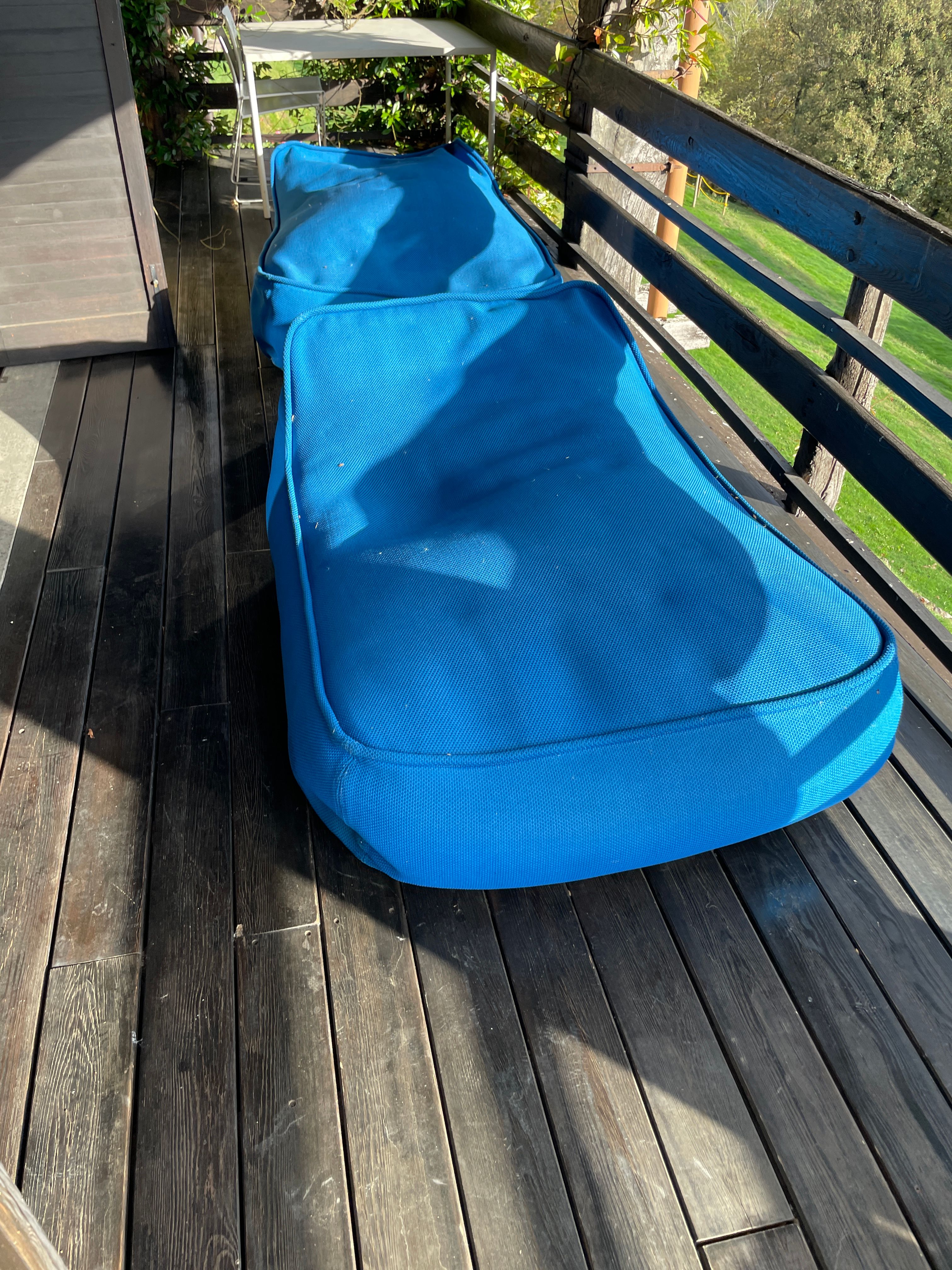 "Paola Lenti Float Blue Pouf" Front