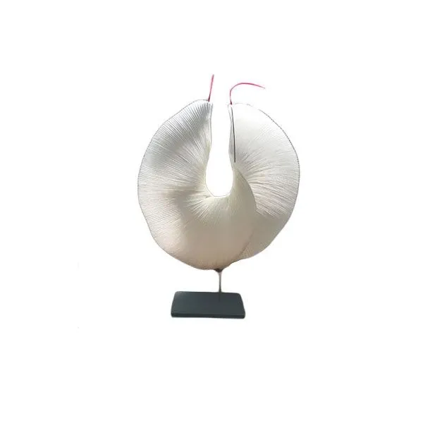 Yoruba Rose table lamp in paper and metal, Ingo Maurer image