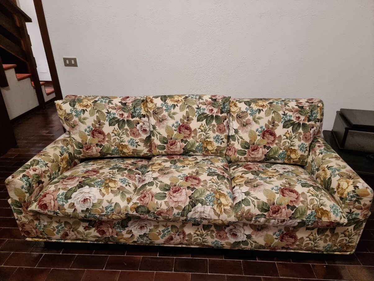 La Piccola Scala sofa bed in floral fabric by Antonello Mosca, Busnelli  Main