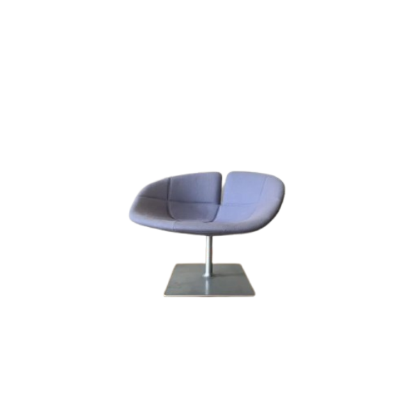 Poltrona Fjord in lana celeste Kvard di Patricia Urquiola, Moroso image