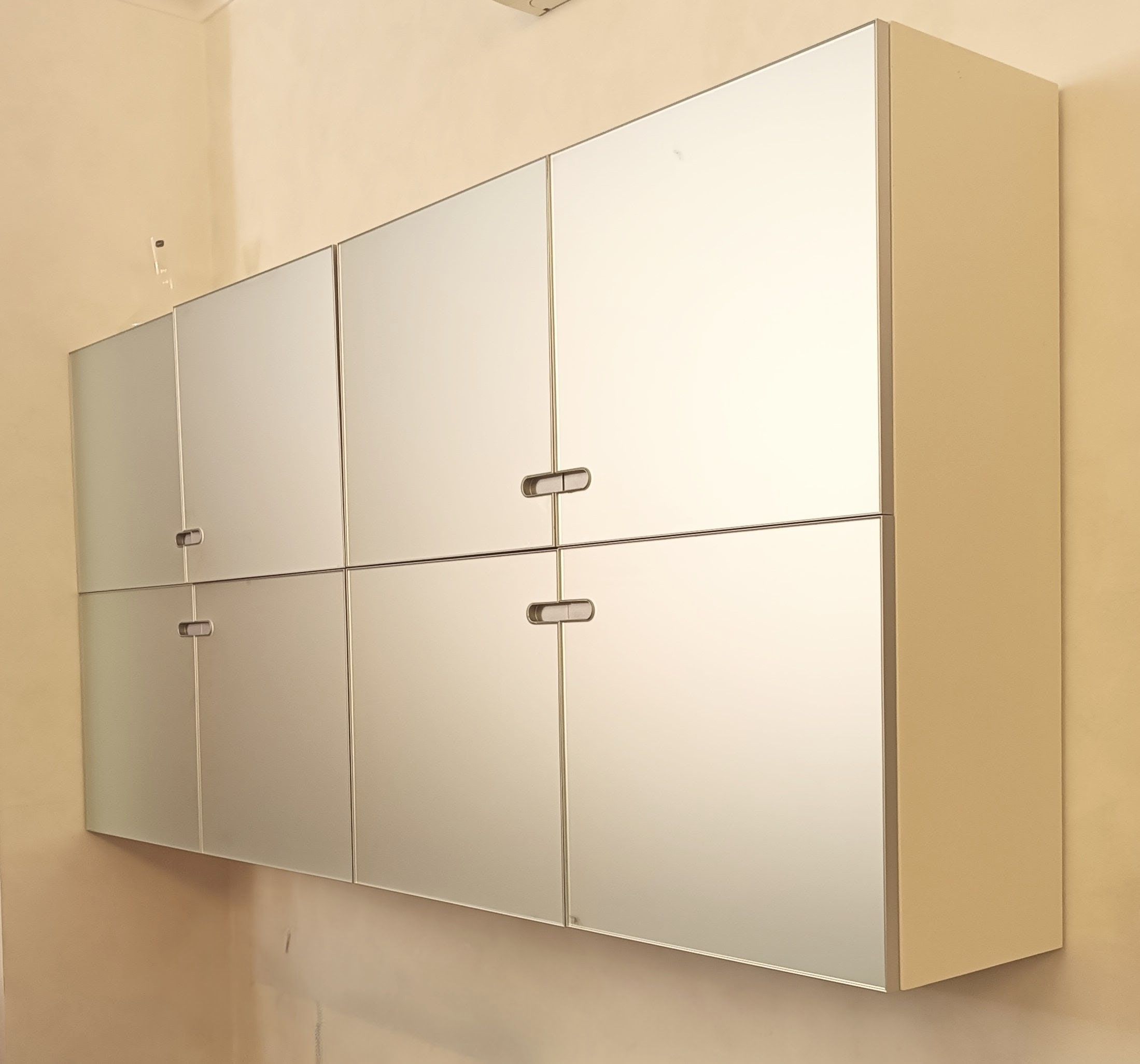 Pair of wall-mounted Pass modules in frosted glass and steel Main