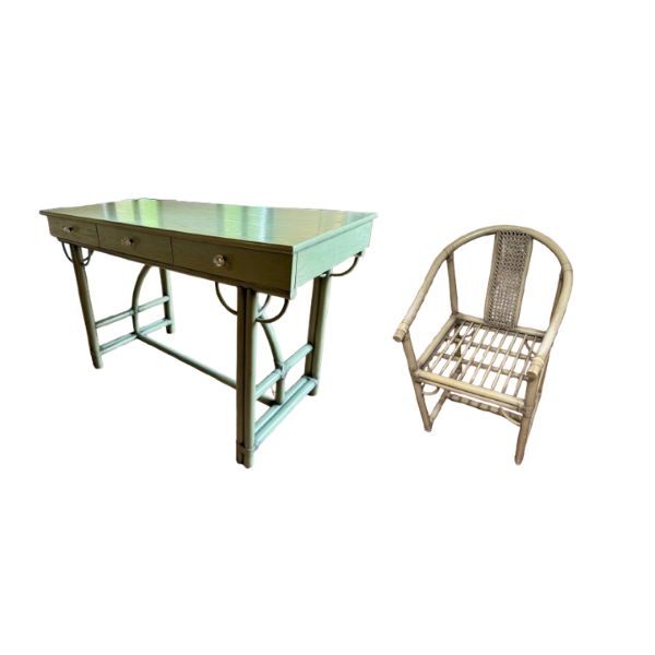 Scrivania con 3 cassetti e sedia vintage in bambù (anni '70) image