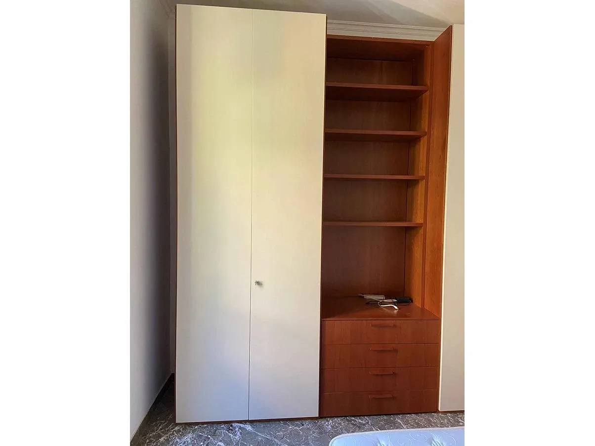 4-door wardrobe with central compartment for TV and drawers 3