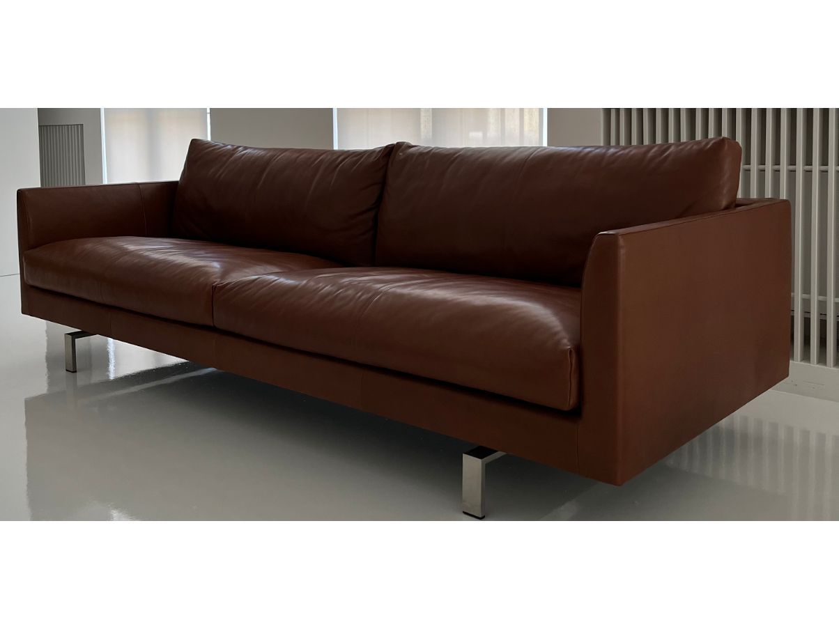 Axel 4-seater sofa by Gijs Papavoine Front