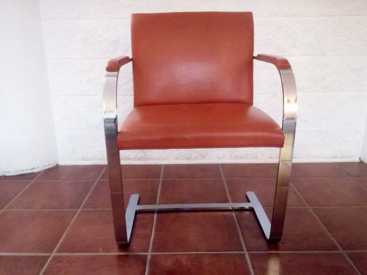 Poltroncina iconica Brno in pelle (marrone), Knoll 2