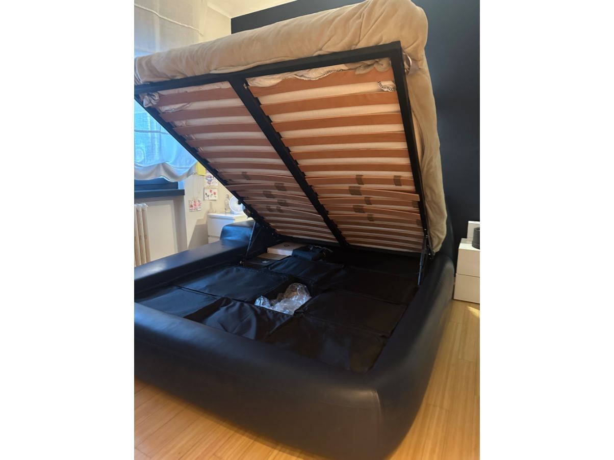Letto contenitore Big Bed in pelle blu Details